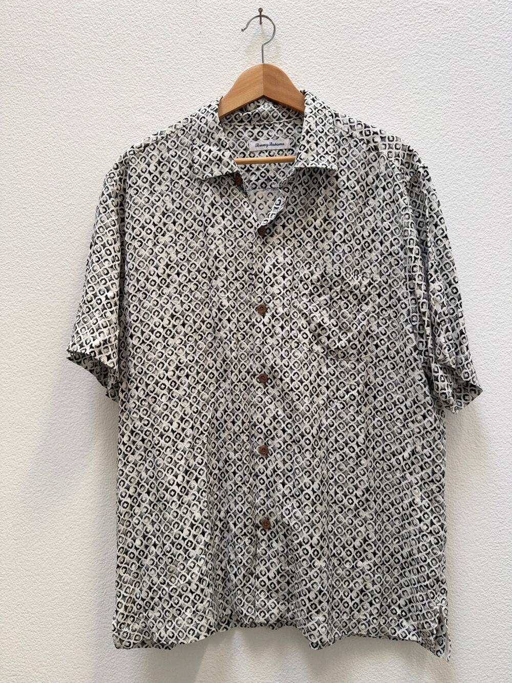 Tommy Bahama Mens Large Geometric Tile Short Sleeve Button Shirt EcoVero Viscose